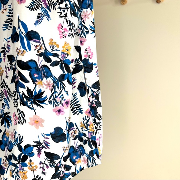 Camber and Grace Floral Tank Top - Picture 4 of 5